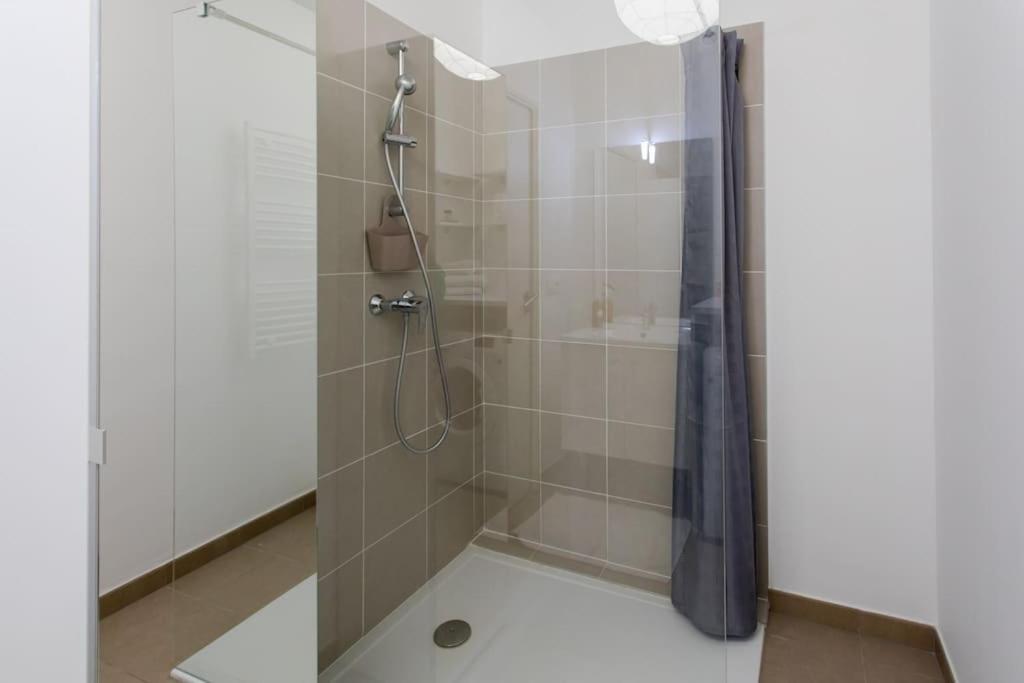 L17 Arenas Suite 3 Balconies 5Mins To The Sea Nice Luaran gambar